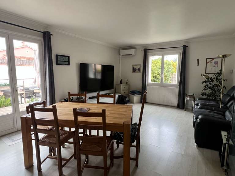 House Six-Fours-les-Plages - 3 bedrooms - 83m²