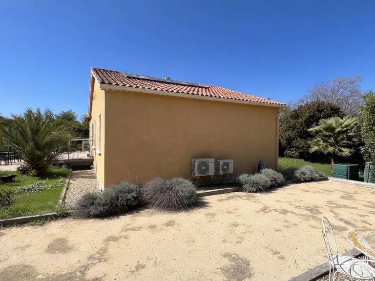 House Six-Fours-les-Plages - 3 bedrooms - 83m²