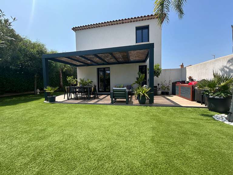 Maison Six-Fours-les-Plages - 3 chambres - 90m²