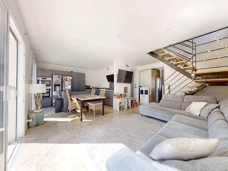 House Six-Fours-les-Plages - 4 bedrooms - 110m²