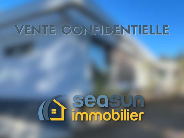 Maison Six-Fours-les-Plages - 5 chambres - 215m²