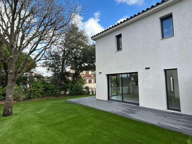 House Six-Fours-les-Plages - 3 bedrooms - 100m²