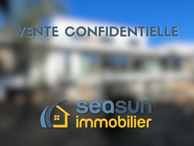 Maison Six-Fours-les-Plages - 5 chambres - 215m²