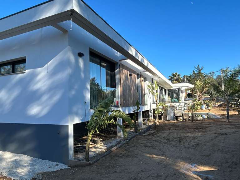 House Six-Fours-les-Plages - 5 bedrooms - 215m²