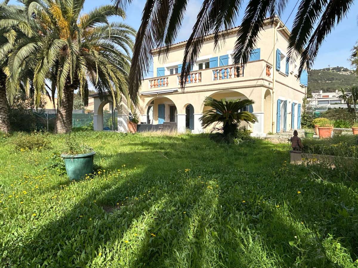 House Six-Fours-les-Plages