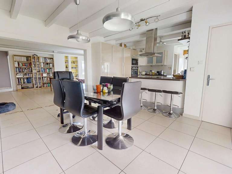 House Six-Fours-les-Plages - 5 bedrooms - 170m²