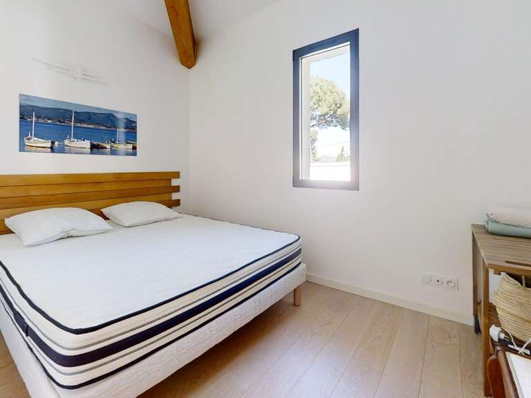 Maison Six-Fours-les-Plages - 4 chambres - 170m²