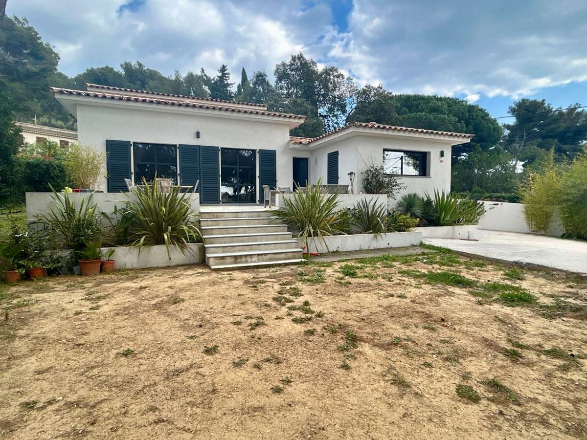 House Six-Fours-les-Plages