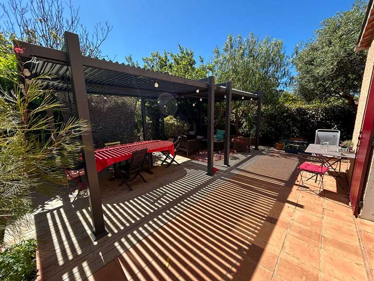 Maison Six-Fours-les-Plages - 4 chambres - 140m²
