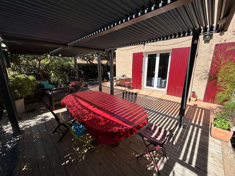 Maison Six-Fours-les-Plages - 4 chambres - 140m²