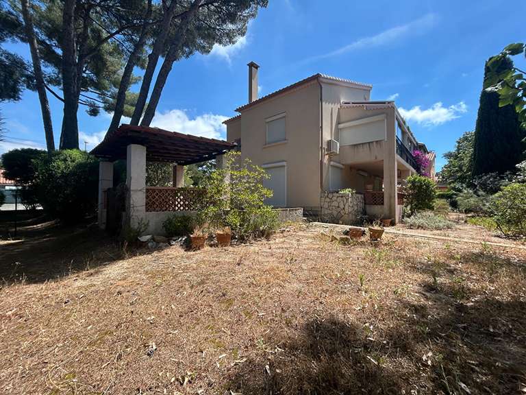 Maison Six-Fours-les-Plages - 4 chambres - 180m²