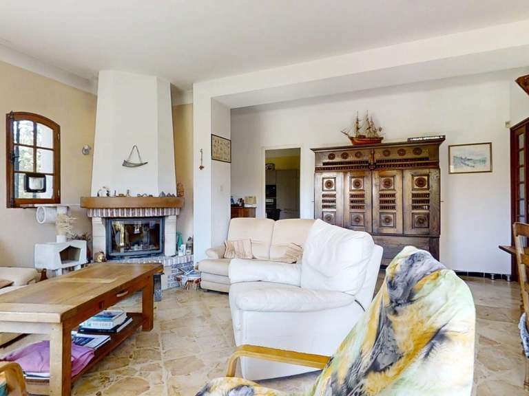Maison Six-Fours-les-Plages - 5 chambres - 130m²