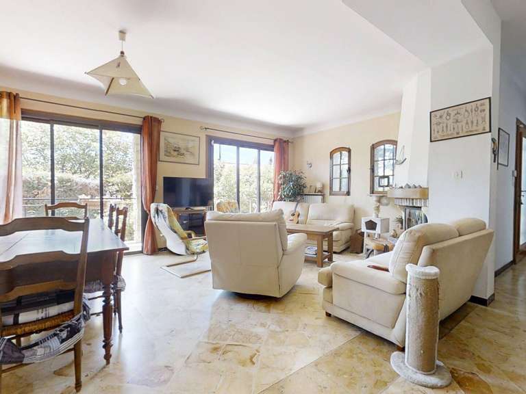 Maison Six-Fours-les-Plages - 5 chambres - 130m²