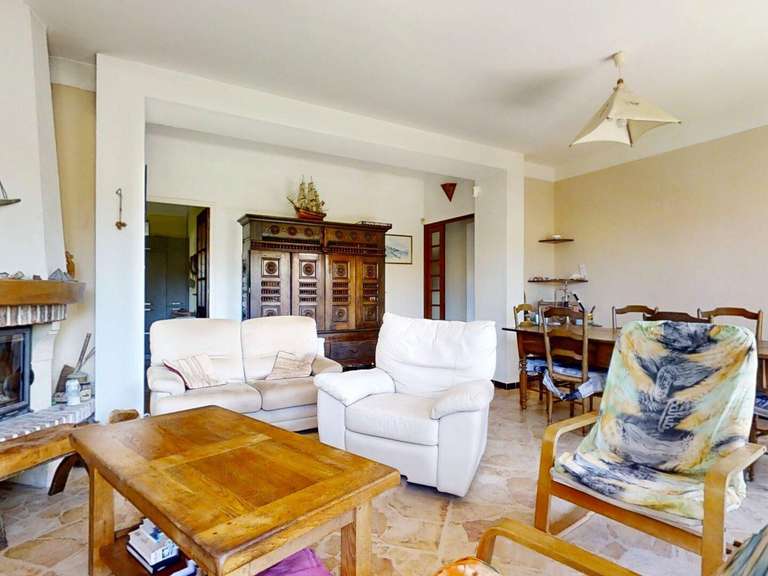 Maison Six-Fours-les-Plages - 5 chambres - 130m²