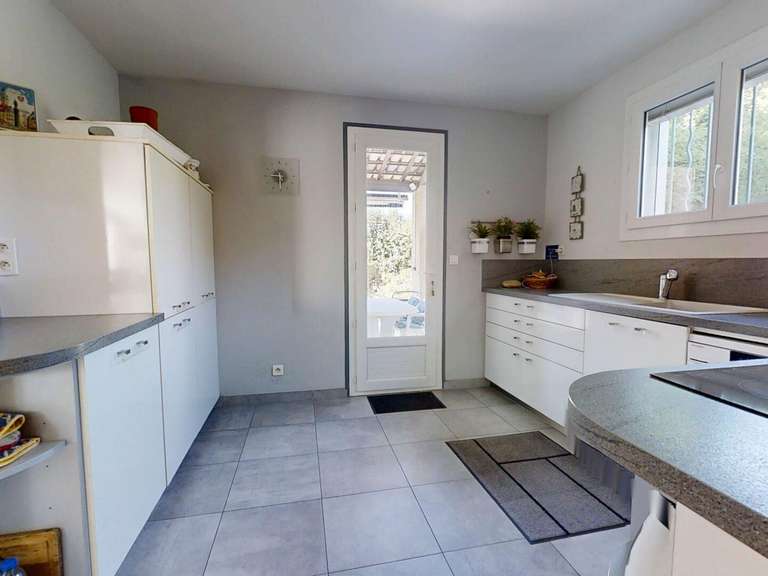 Maison Six-Fours-les-Plages - 4 chambres - 140m²