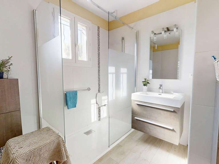 Maison Six-Fours-les-Plages - 4 chambres - 140m²