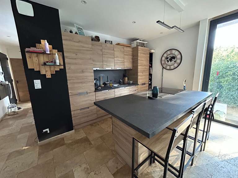 Maison Six-Fours-les-Plages - 5 chambres - 215m²
