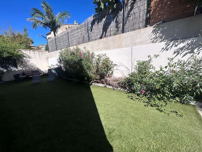 House Six-Fours-les-Plages - 3 bedrooms - 90m²