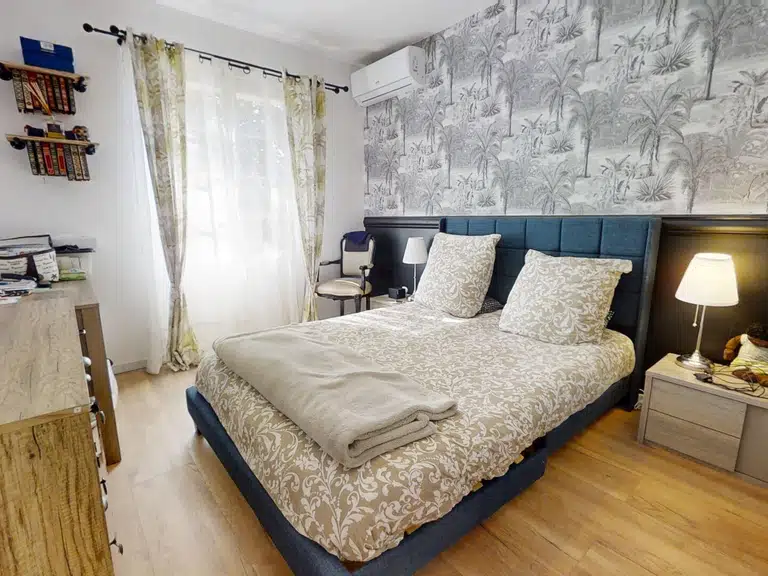 Maison Six-Fours-les-Plages - 3 chambres - 92m²