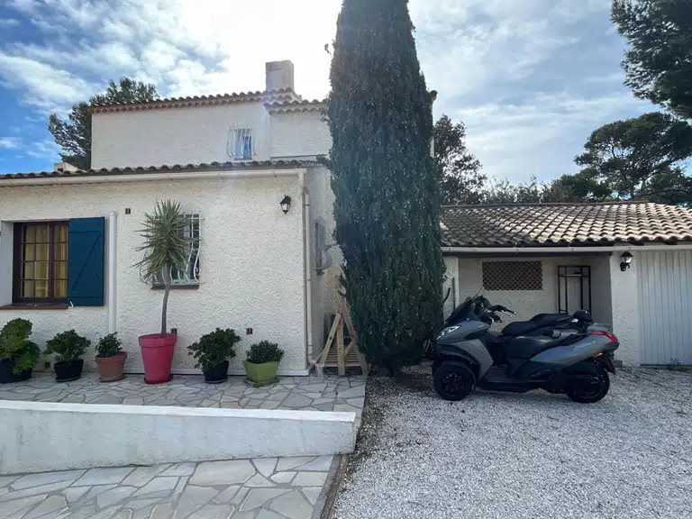 Maison Six-Fours-les-Plages - 3 chambres - 92m²