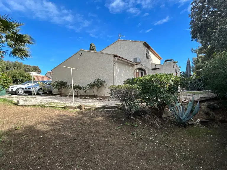 Maison Six-Fours-les-Plages - 3 chambres - 92m²