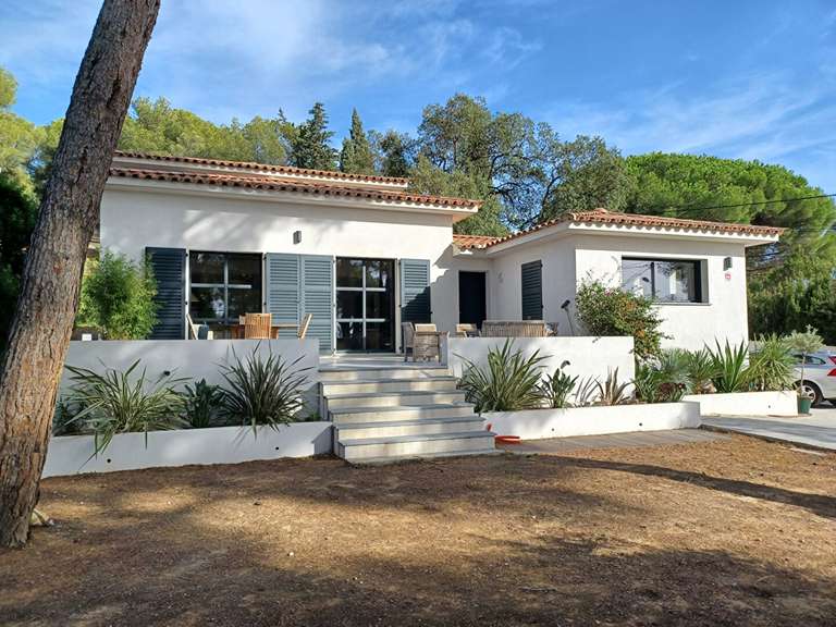 Maison Six-Fours-les-Plages - 4 chambres - 170m²