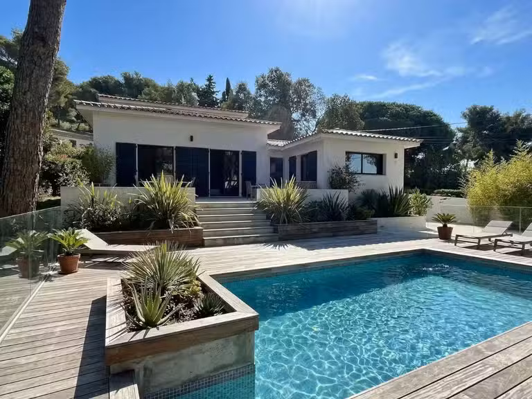 Maison Six-Fours-les-Plages - 4 chambres - 170m²