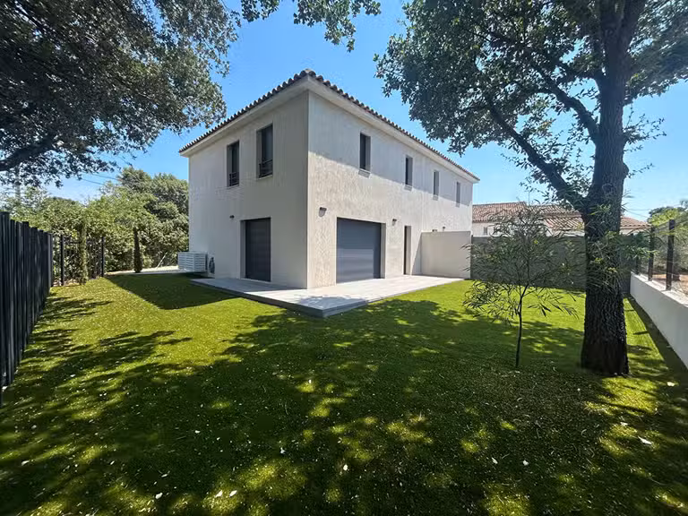 Maison Six-Fours-les-Plages - 3 chambres - 100m²