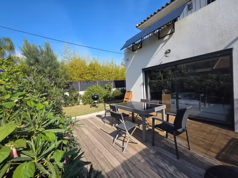 Maison Six-Fours-les-Plages - 3 chambres - 78m²