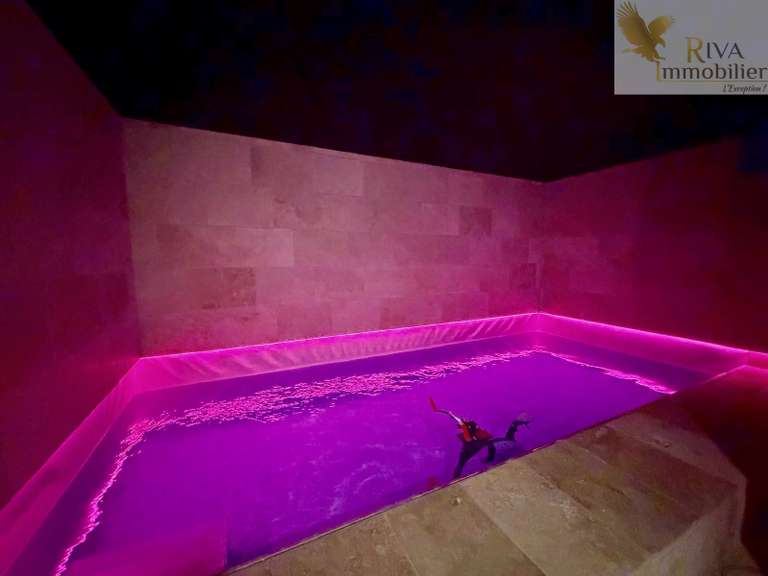 Villa Six-Fours-les-Plages - 4 chambres - 300m²