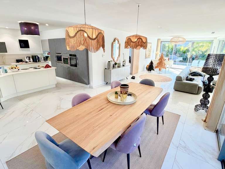 Villa Six-Fours-les-Plages - 4 chambres - 300m²