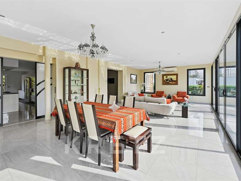 Maison Soisy-sous-Montmorency - 5 chambres - 335m²