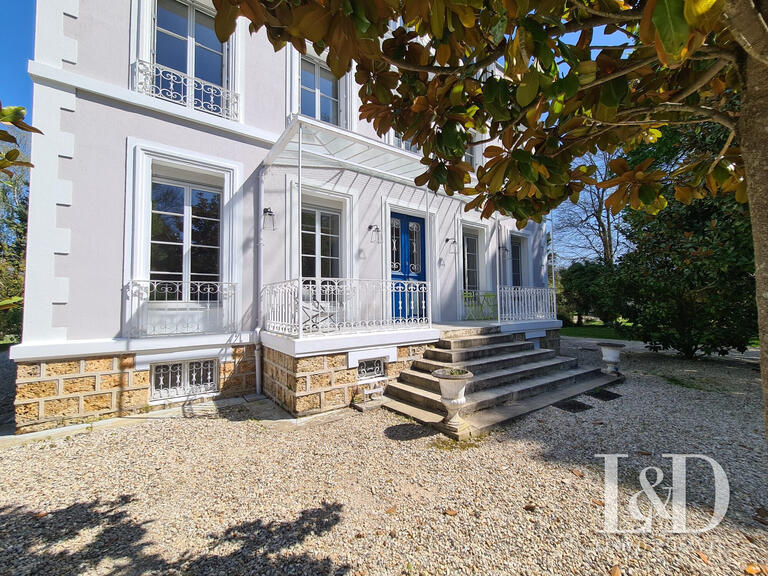 House Soisy-sur-Seine - 9 bedrooms - 360m²