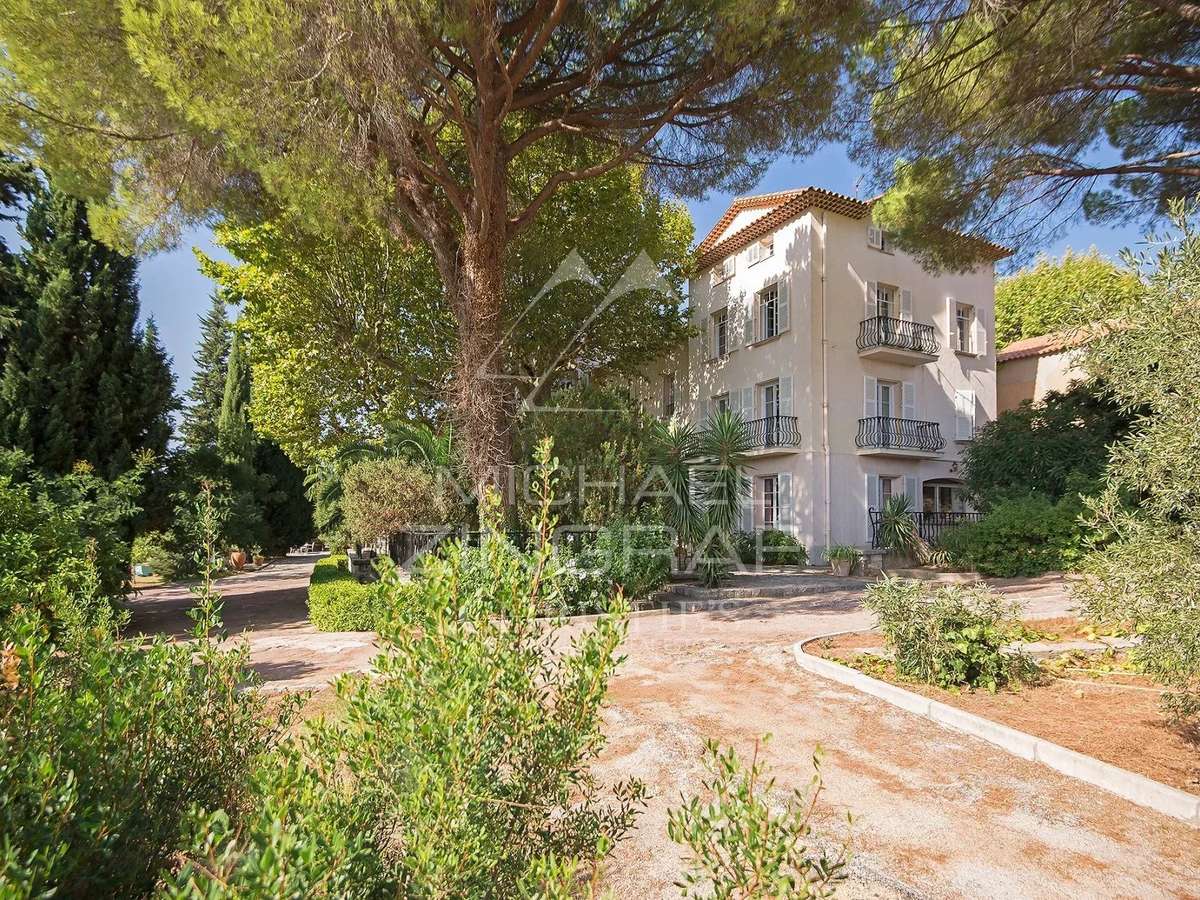 Maison Solliès-Pont
