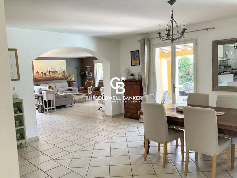 Villa Solliès-Pont - 5 chambres - 192m²