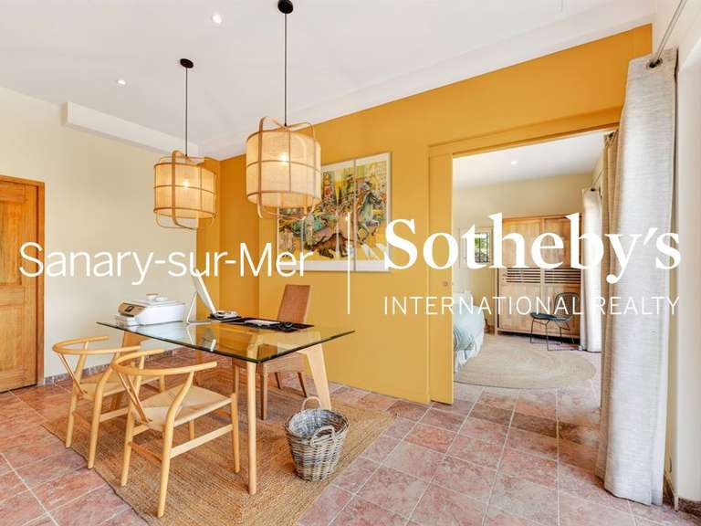 Maison Solliès-Toucas - 3 chambres - 250m²