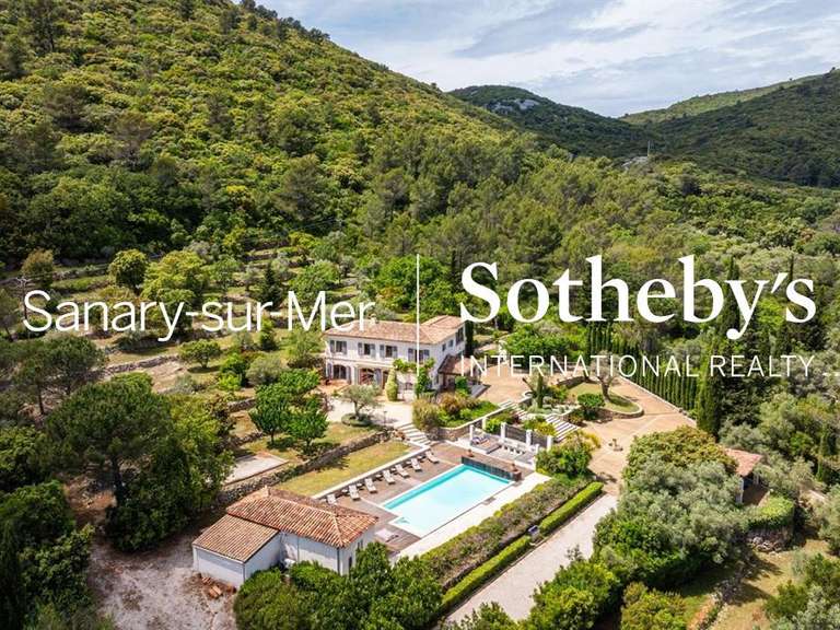 Maison Solliès-Toucas - 3 chambres - 250m²