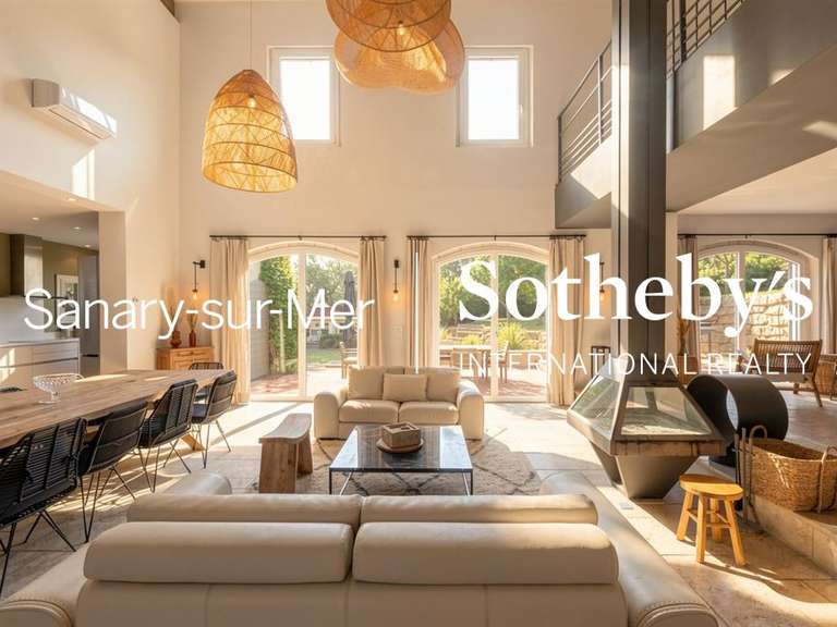Maison Solliès-Toucas - 3 chambres - 250m²