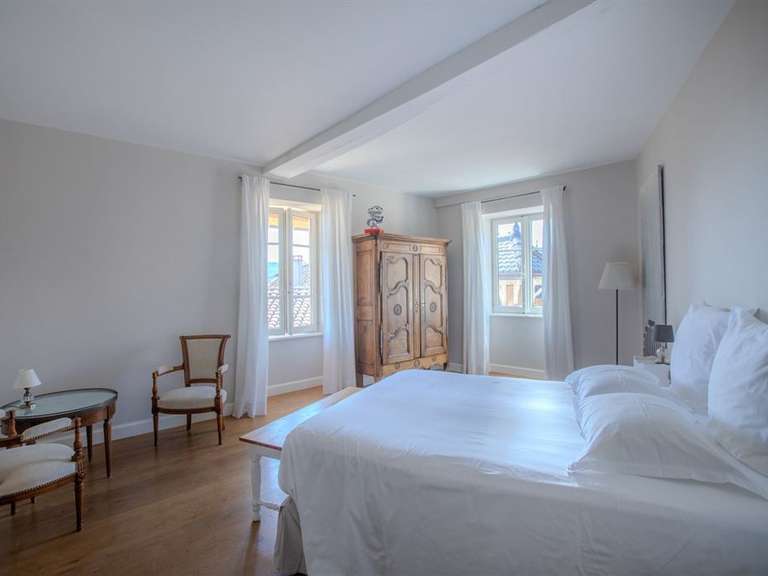 House Solutré-Pouilly - 6 bedrooms - 350m²