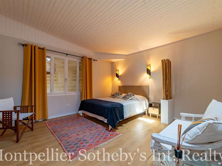 House Sommières - 4 bedrooms - 242m²