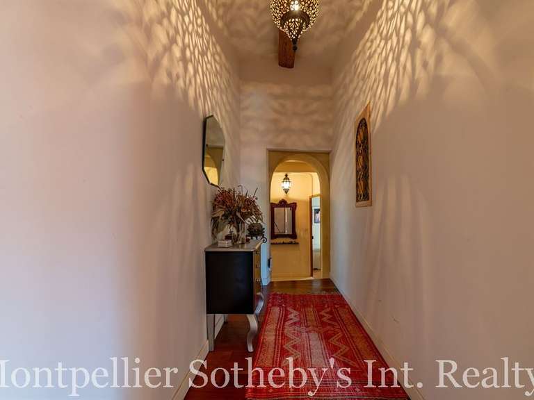 House Sommières - 4 bedrooms - 242m²