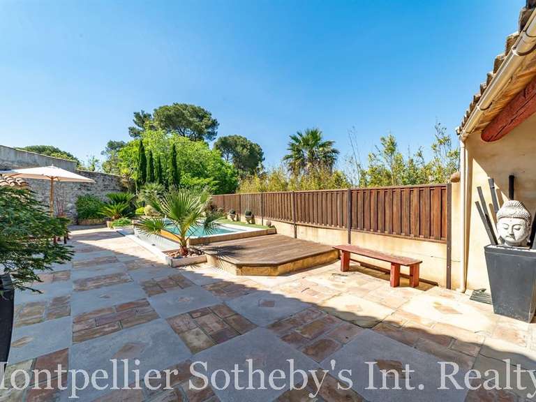 House Sommières - 4 bedrooms - 242m²