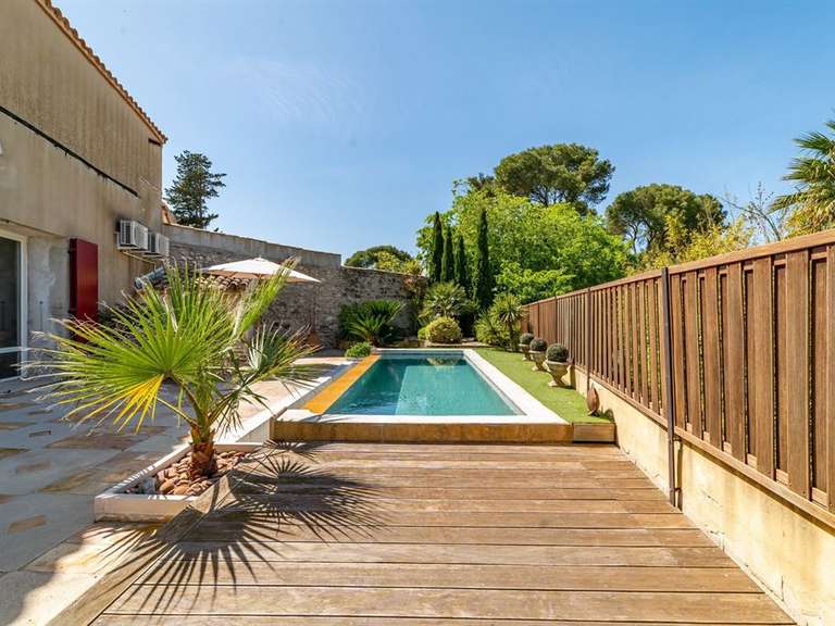 House Sommières - 4 bedrooms - 242m²