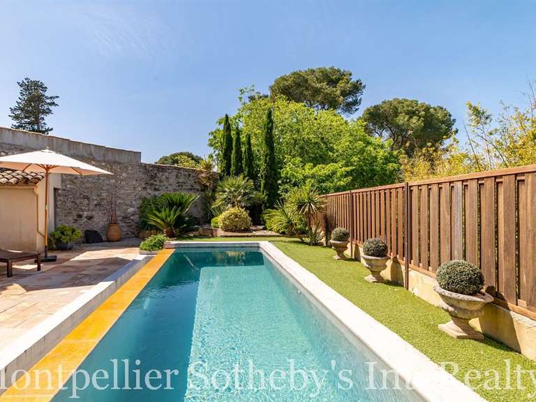House Sommières - 4 bedrooms - 242m²