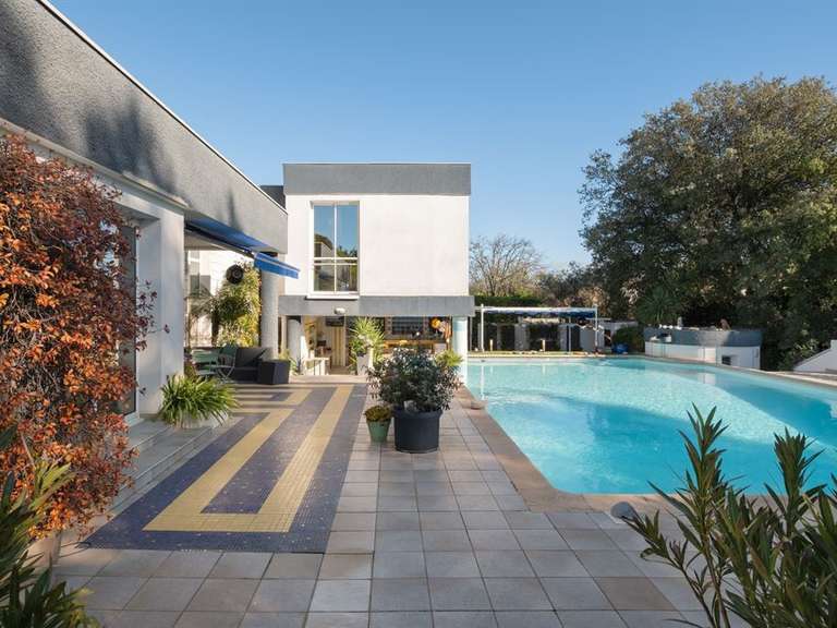 Maison Sommières - 3 chambres - 324m²