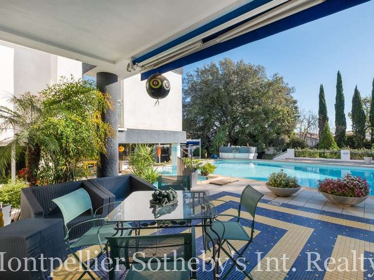 Maison Sommières - 3 chambres - 324m²