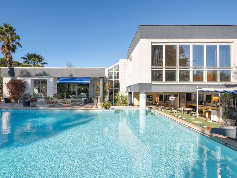 Maison Sommières - 3 chambres - 324m²