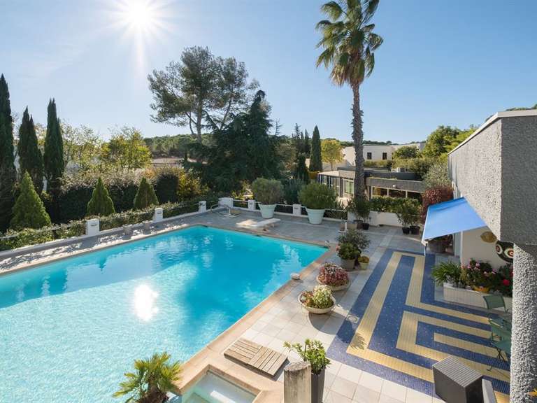 Maison Sommières - 3 chambres - 324m²