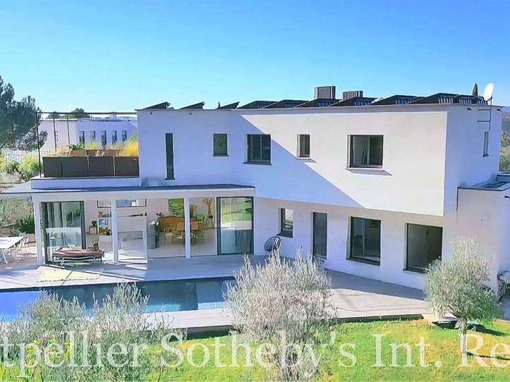 Maison Sommières - 6 chambres - 207m²