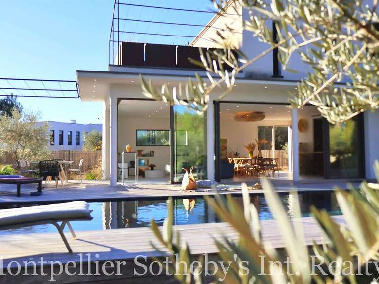 Maison Sommières - 6 chambres - 207m²